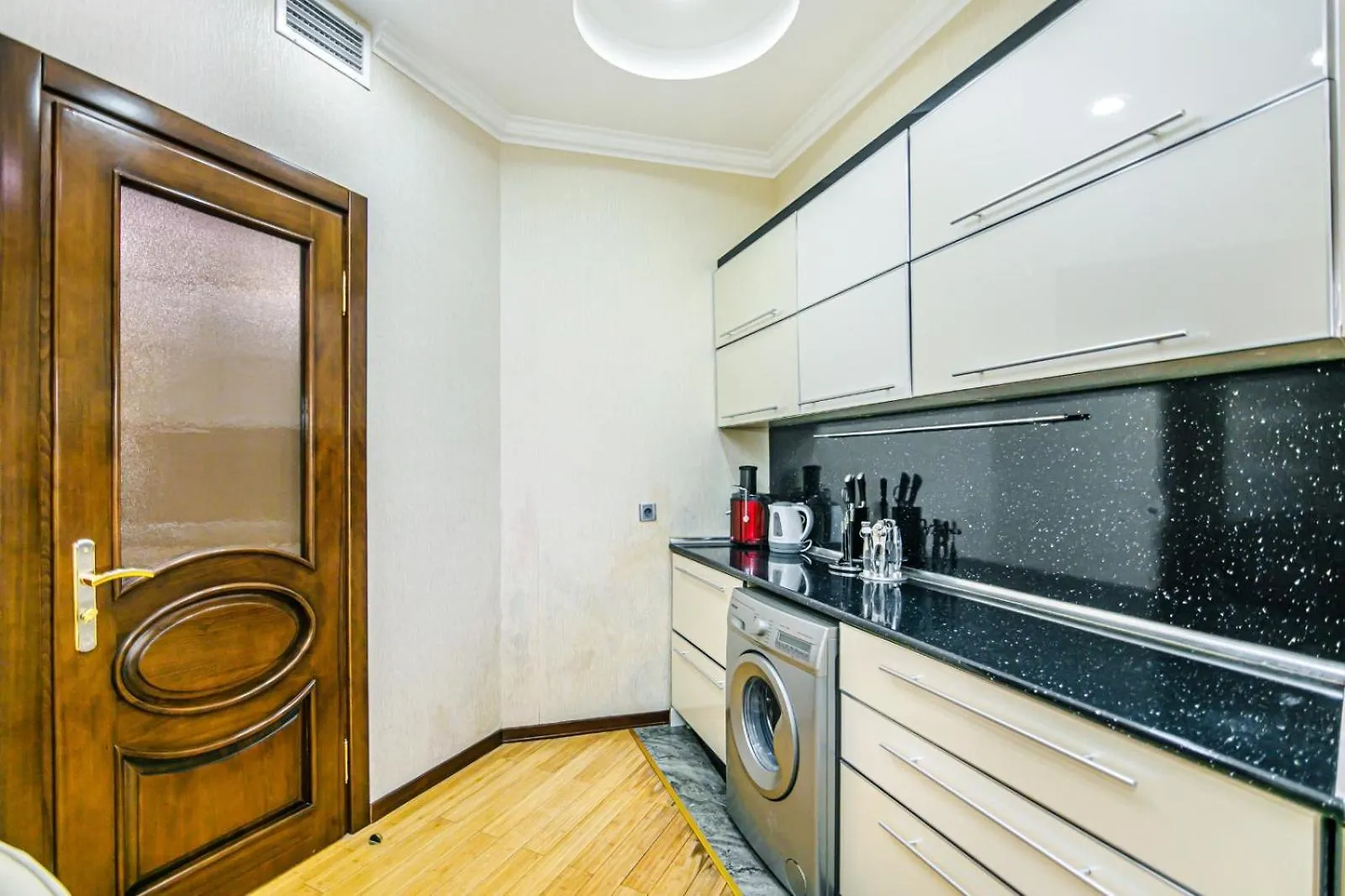 Nice House In Nizami Street Apartment Baku