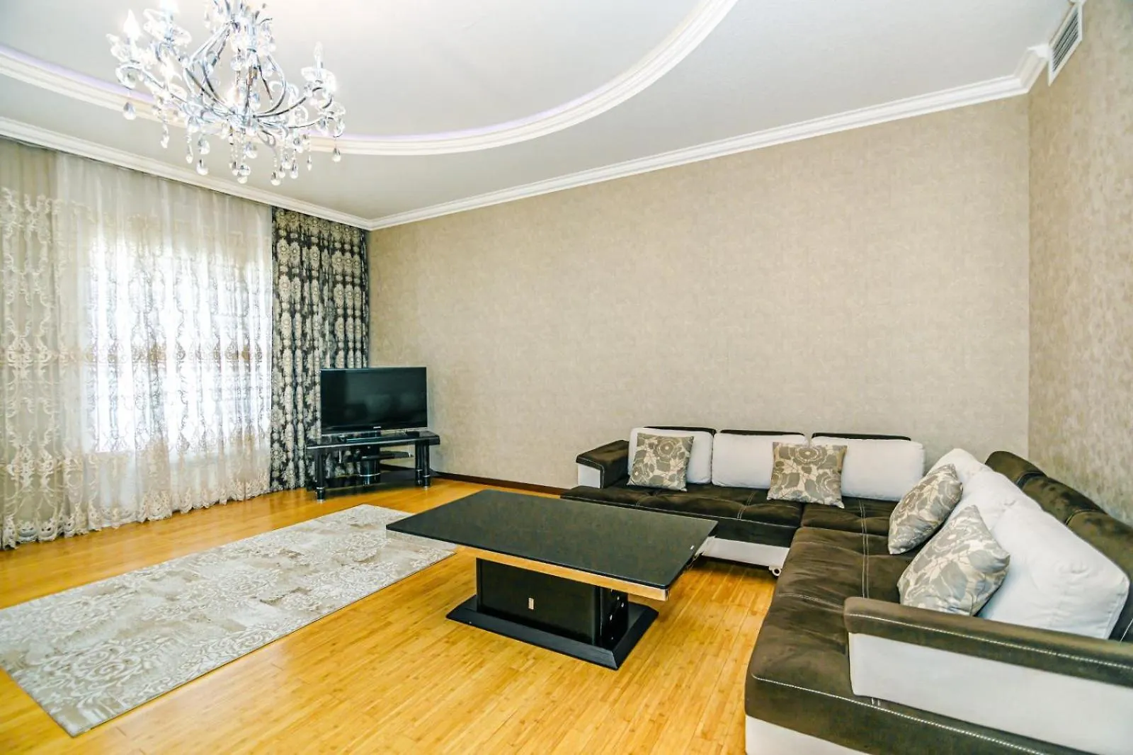 Nice House In Nizami Street Apartment Baku