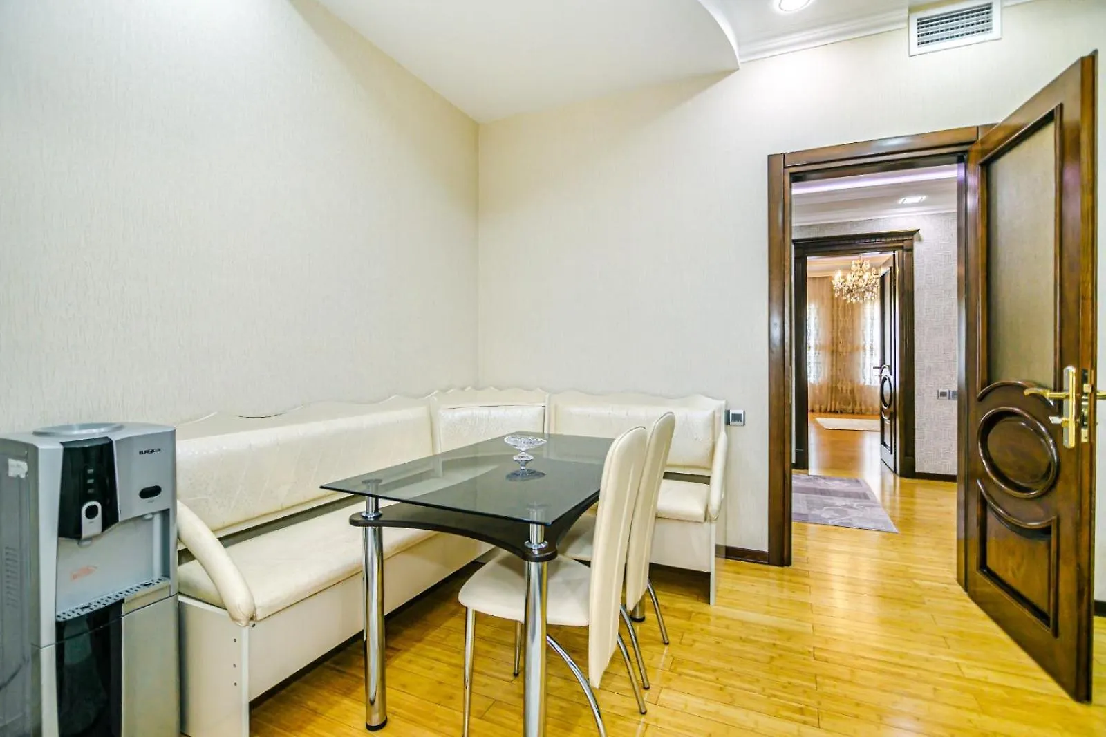 Nice House In Nizami Street Apartment Baku